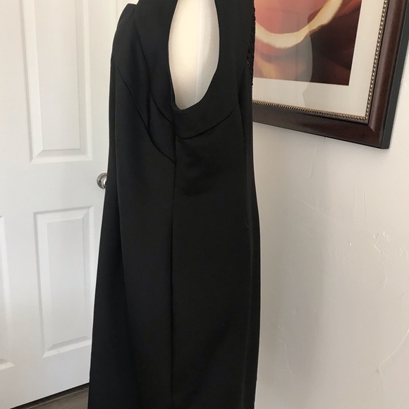 Lace Back Dress - Picture 5 of 8